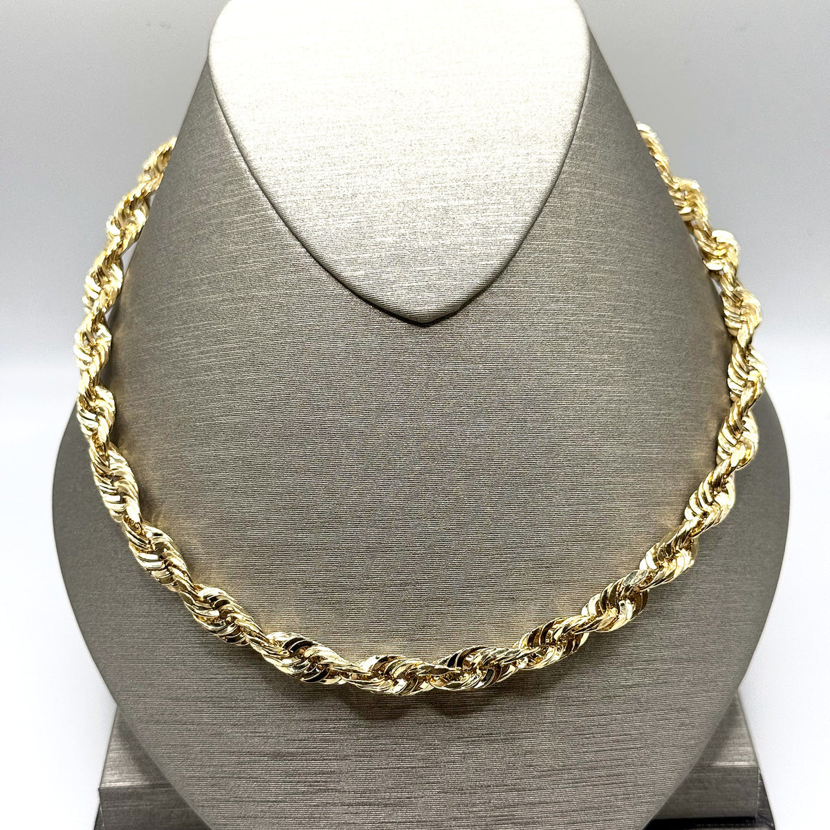 10K Yellow Gold Shiny Light Rope Chain – 24 in, 7.5 mm