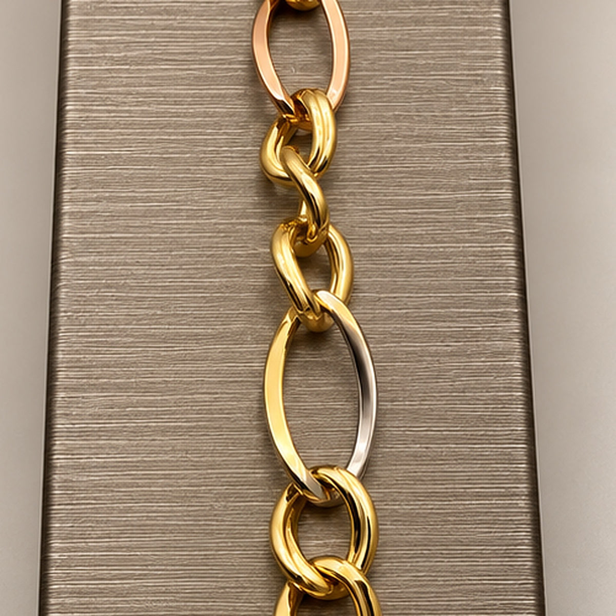 14K Tri-Tone Gold Marquise Link Bracelet – 8 in
